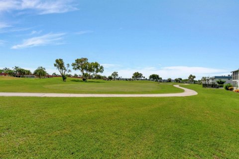 Condo in Delray Beach, Florida, 1 bedroom  № 1057982 - photo 1
