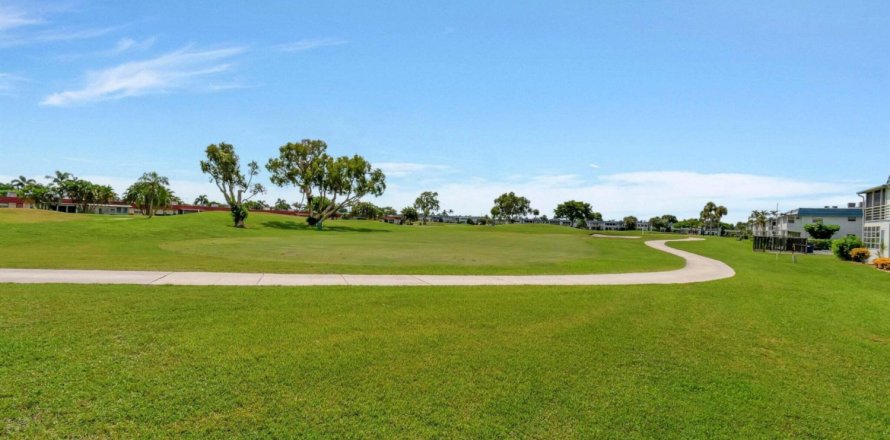 Condo in Delray Beach, Florida, 1 bedroom  № 1057982