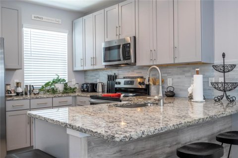 Adosado en venta en Kissimmee, Florida, 3 dormitorios, 125.6 m2 № 2329385 - foto 18