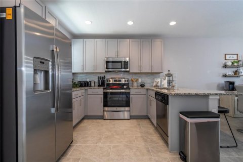 Adosado en venta en Kissimmee, Florida, 3 dormitorios, 125.6 m2 № 2329385 - foto 21