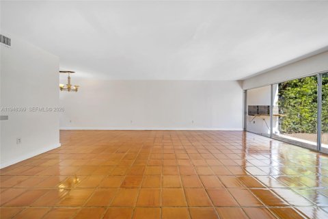Townhouse in Miami Beach, Florida 3 bedrooms, 149.39 sq.m. № 2003585 - photo 14