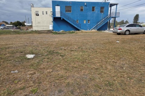 Propiedad comercial en venta en South Bay, Florida № 2158184 - foto 2