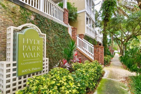 Condo in Tampa, Florida, 1 bedroom  № 2272841