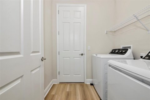 House in Parrish, Florida 3 bedrooms, 195.09 sq.m. № 1743288 - photo 27
