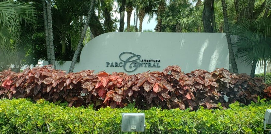 Condo à Aventura, Floride, 2 chambres № 1960658