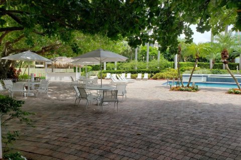 Copropriété à vendre à Aventura, Floride: 2 chambres, 98.66 m2 № 1960658 - photo 29