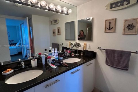 Copropriété à vendre à Aventura, Floride: 2 chambres, 98.66 m2 № 1960658 - photo 21