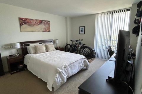 Copropriété à vendre à Aventura, Floride: 2 chambres, 98.66 m2 № 1960658 - photo 17