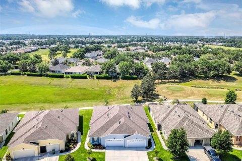Casa en venta en Leesburg, Florida, 2 dormitorios, 112.23 m2 № 1640776 - foto 1
