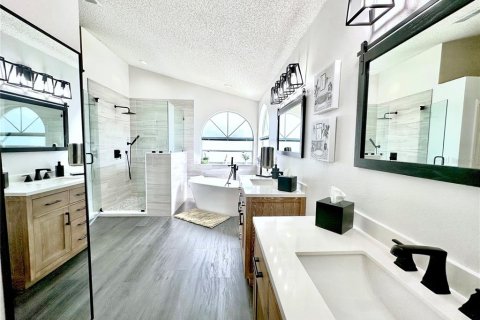 House in Orlando, Florida 4 bedrooms, 237.64 sq.m. № 1789041 - photo 17