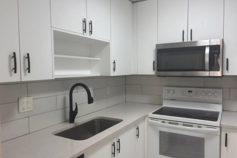 Appartement à louer à Boca Raton, Floride: 2 chambres, 78.69 m2 № 2412015 - photo 2