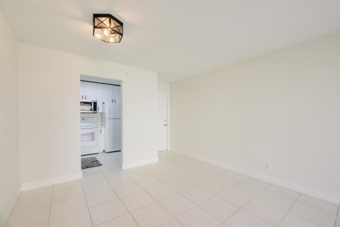 Appartement à louer à Boca Raton, Floride: 2 chambres, 78.69 m2 № 2412015 - photo 13