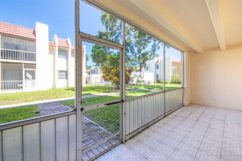 Appartement à louer à Boca Raton, Floride: 2 chambres, 78.69 m2 № 2412015 - photo 24