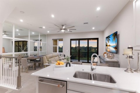 Copropriété à vendre à Sarasota, Floride: 4 chambres, 162.11 m2 № 1899281 - photo 13