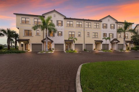 Copropriété à vendre à Sarasota, Floride: 4 chambres, 162.11 m2 № 1899281 - photo 4