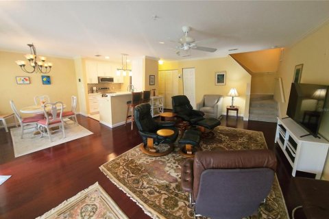 Condo in Sarasota, Florida, 2 bedrooms  № 1677532 - photo 9