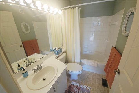 Condo in Sarasota, Florida, 2 bedrooms  № 1677532 - photo 23