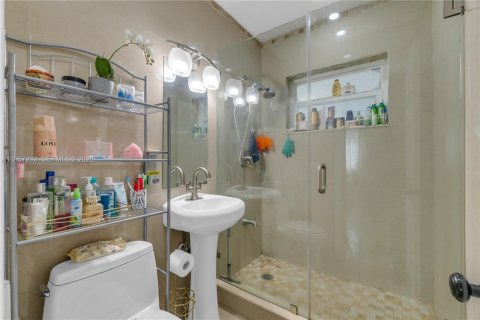 Villa ou maison à vendre à Opa-locka, Floride: 3 chambres, 90.58 m2 № 2011262 - photo 15