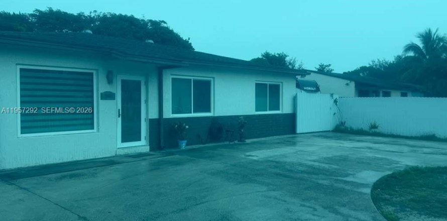 Villa ou maison à Opa-locka, Floride 3 chambres, 90.58 m2 № 2011262