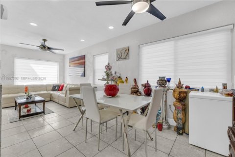 Villa ou maison à vendre à Opa-locka, Floride: 3 chambres, 90.58 m2 № 2011262 - photo 29