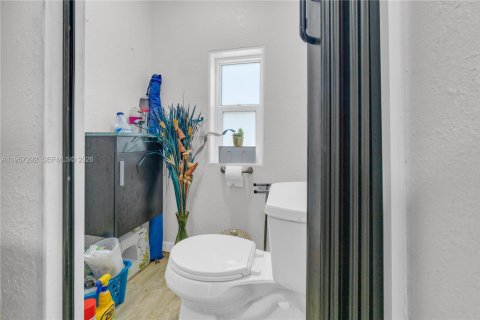 Villa ou maison à vendre à Opa-locka, Floride: 3 chambres, 90.58 m2 № 2011262 - photo 23