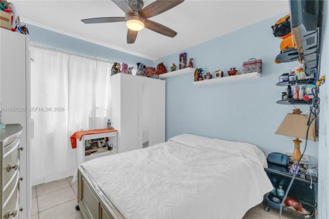 Villa ou maison à vendre à Opa-locka, Floride: 3 chambres, 90.58 m2 № 2011262 - photo 17