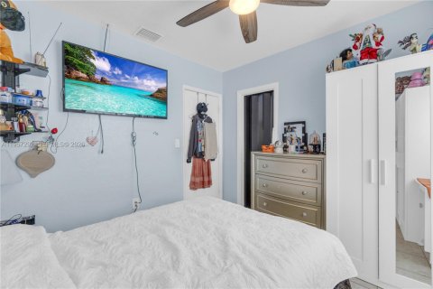 Villa ou maison à vendre à Opa-locka, Floride: 3 chambres, 90.58 m2 № 2011262 - photo 18