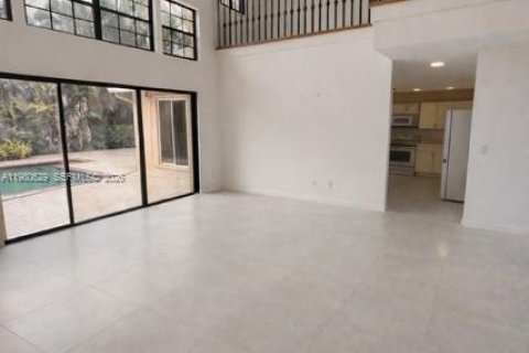 Купить виллу или дом в Катлер-Бей, Флорида 9 комнат, 227.15м2, № 2048124 - фото 6