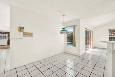 Купить виллу или дом в Катлер-Бей, Флорида 9 комнат, 227.15м2, № 2048124 - фото 12