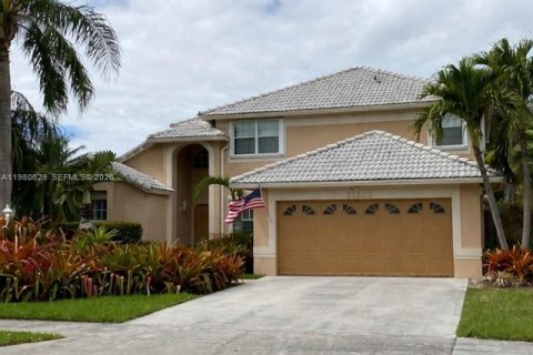 Купить виллу или дом в Катлер-Бей, Флорида 9 комнат, 227.15м2, № 2048124 - фото 2