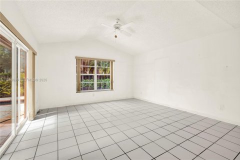 Купить виллу или дом в Катлер-Бей, Флорида 9 комнат, 227.15м2, № 2048124 - фото 18