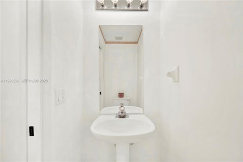 Купить виллу или дом в Катлер-Бей, Флорида 9 комнат, 227.15м2, № 2048124 - фото 22