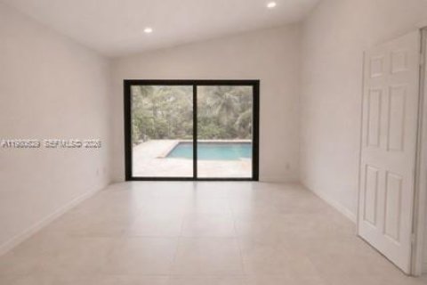 Купить виллу или дом в Катлер-Бей, Флорида 9 комнат, 227.15м2, № 2048124 - фото 26