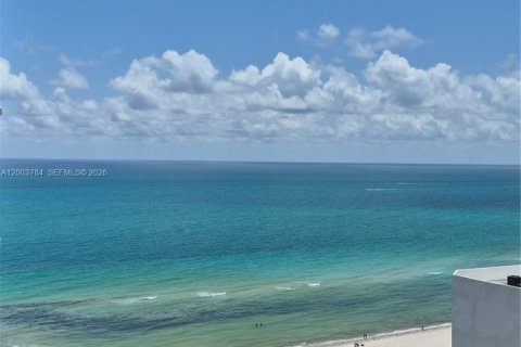 Condo in Miami Beach, Florida, 1 bedroom  № 2069724 - photo 8