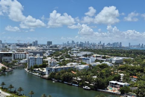 Condo in Miami Beach, Florida, 1 bedroom  № 2069724 - photo 7