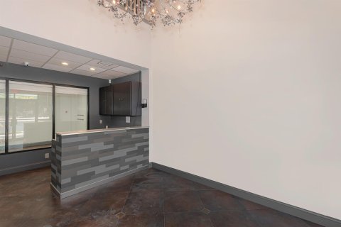 Propiedad comercial en venta en Coral Springs, Florida № 2146315 - foto 9