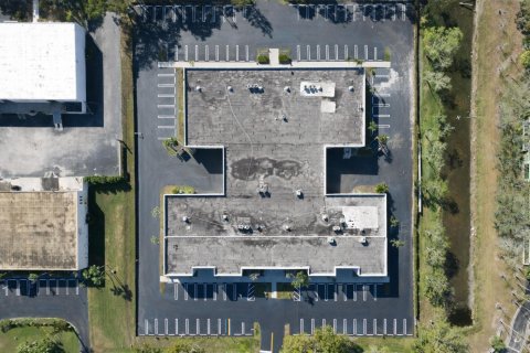 Propiedad comercial en venta en Coral Springs, Florida № 2146315 - foto 22