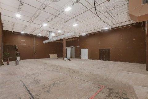 Propiedad comercial en venta en Coral Springs, Florida № 2146315 - foto 16