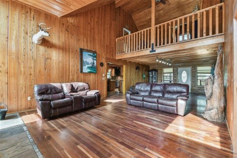 House in Dade City, Florida 5 bedrooms, 322.09 sq.m. № 1916916 - photo 19