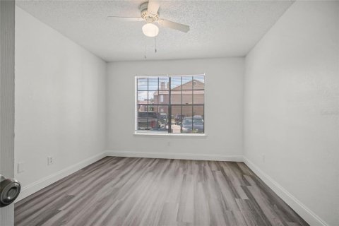 Condo in Orlando, Florida, 1 bedroom  № 2216118 - photo 19