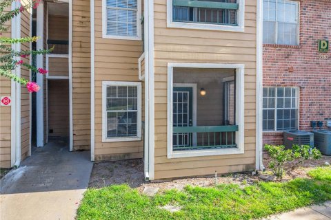 Condo in Orlando, Florida, 1 bedroom  № 2216118 - photo 4