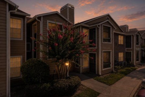 Condo in Orlando, Florida, 1 bedroom  № 2216118 - photo 5