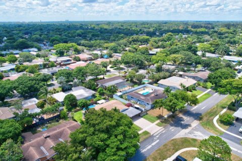 Casa en venta en Plantation, Florida, 3 dormitorios, 214.23 m2 № 1182607 - foto 1