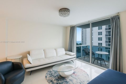 Condo in Surfside, Florida, 2 bedrooms  № 1878497 - photo 5