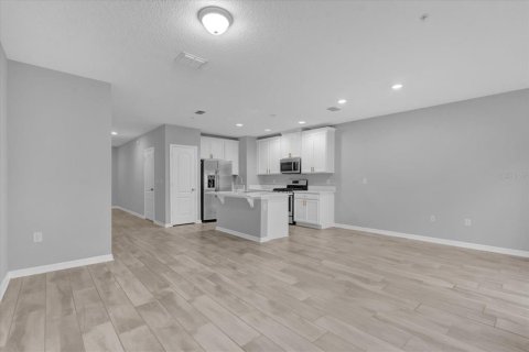 Townhouse in Sanford, Florida 3 bedrooms, 138.42 sq.m. № 1533967 - photo 6