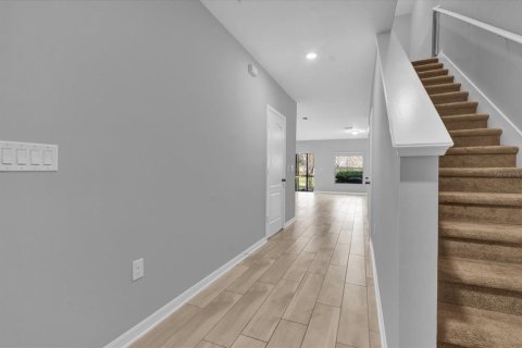 Townhouse in Sanford, Florida 3 bedrooms, 138.42 sq.m. № 1533967 - photo 2