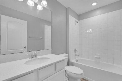Townhouse in Sanford, Florida 3 bedrooms, 138.42 sq.m. № 1533967 - photo 12