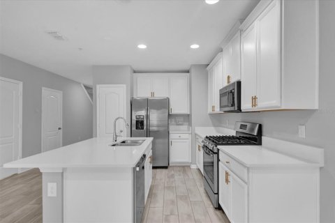 Townhouse in Sanford, Florida 3 bedrooms, 138.42 sq.m. № 1533967 - photo 7