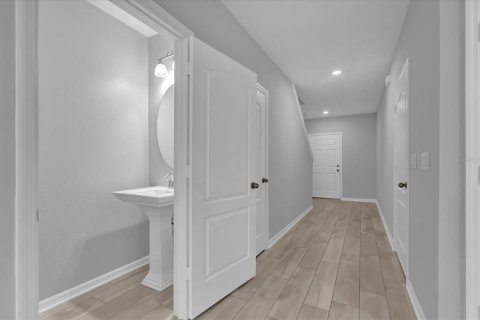 Townhouse in Sanford, Florida 3 bedrooms, 138.42 sq.m. № 1533967 - photo 3