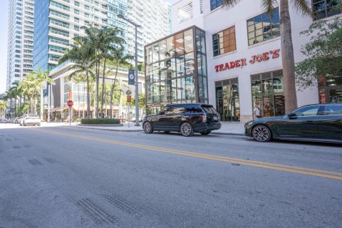 Купить кондоминиум в Майами, Флорида 2 спальни, 106.47м2, № 2047793 - фото 25